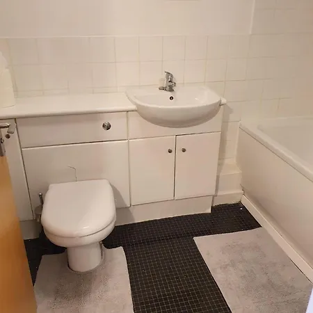 Apartament The Potteries 1 2 3 *